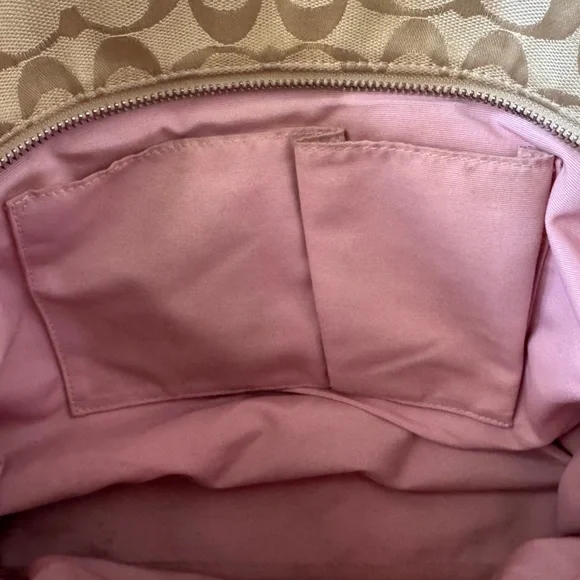 Coach Beige and Cream Signature Tote - Picture 14 of 15